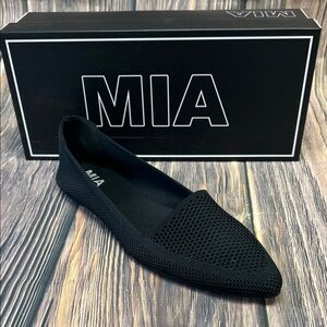 MIA Women's Elegant Black Loafers